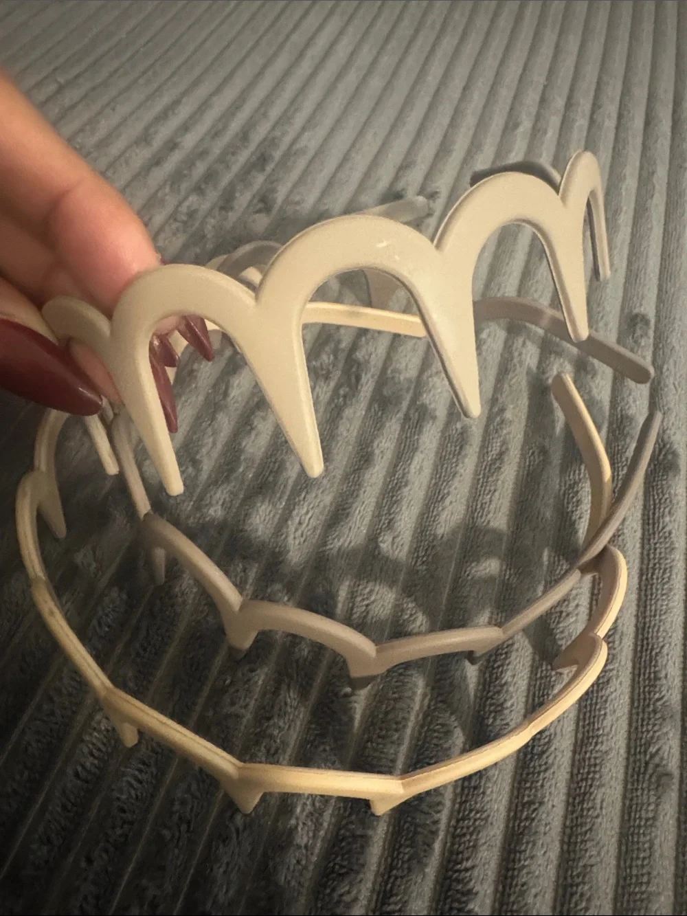Neutral Scalloped Metal Headband - Beige and Taupe